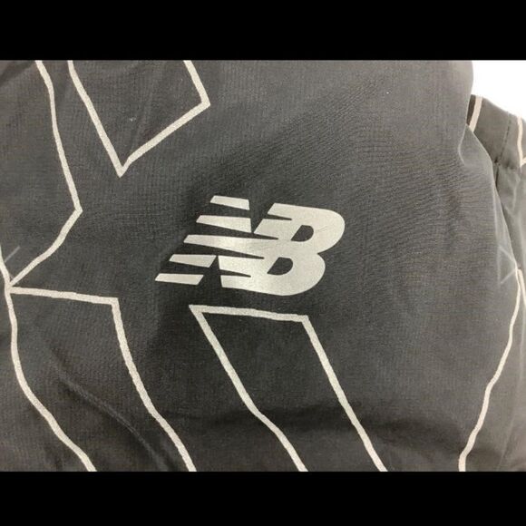 NEW BALANCE Mens Reflect Accelerate Jacket Top Black Sports Running Full Zip NEW - Picture 5 of 7